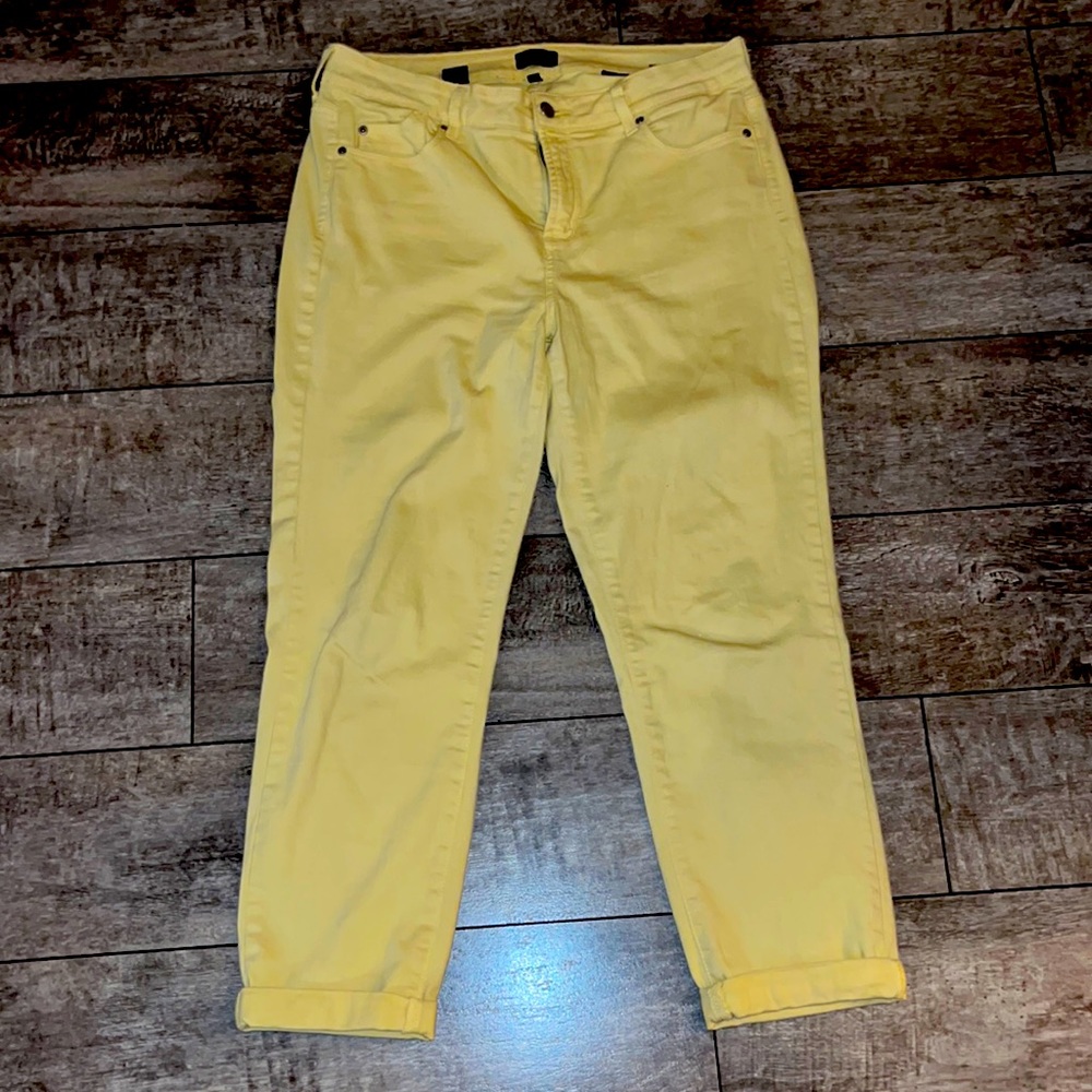 NYDJ ankle straight jeans in yellow, size 12.